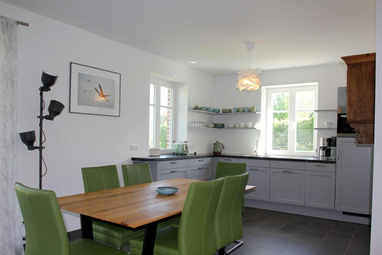 Wassernahes Ferienhaus Mit Meerblick Und Schwimmbadnutzung In Sellin - Ferienhaus Rohrweihe Gager Extérieur photo